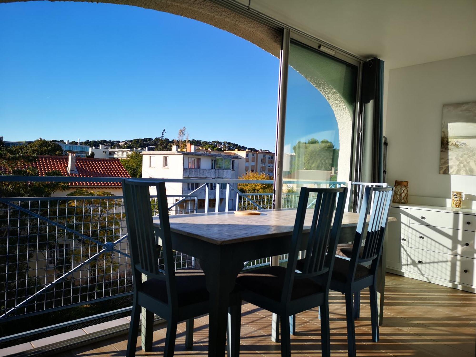 Appartement Avec Piscine Et Garage Proche Plage Et Commerces La Seyne-sur-Mer Extérieur photo